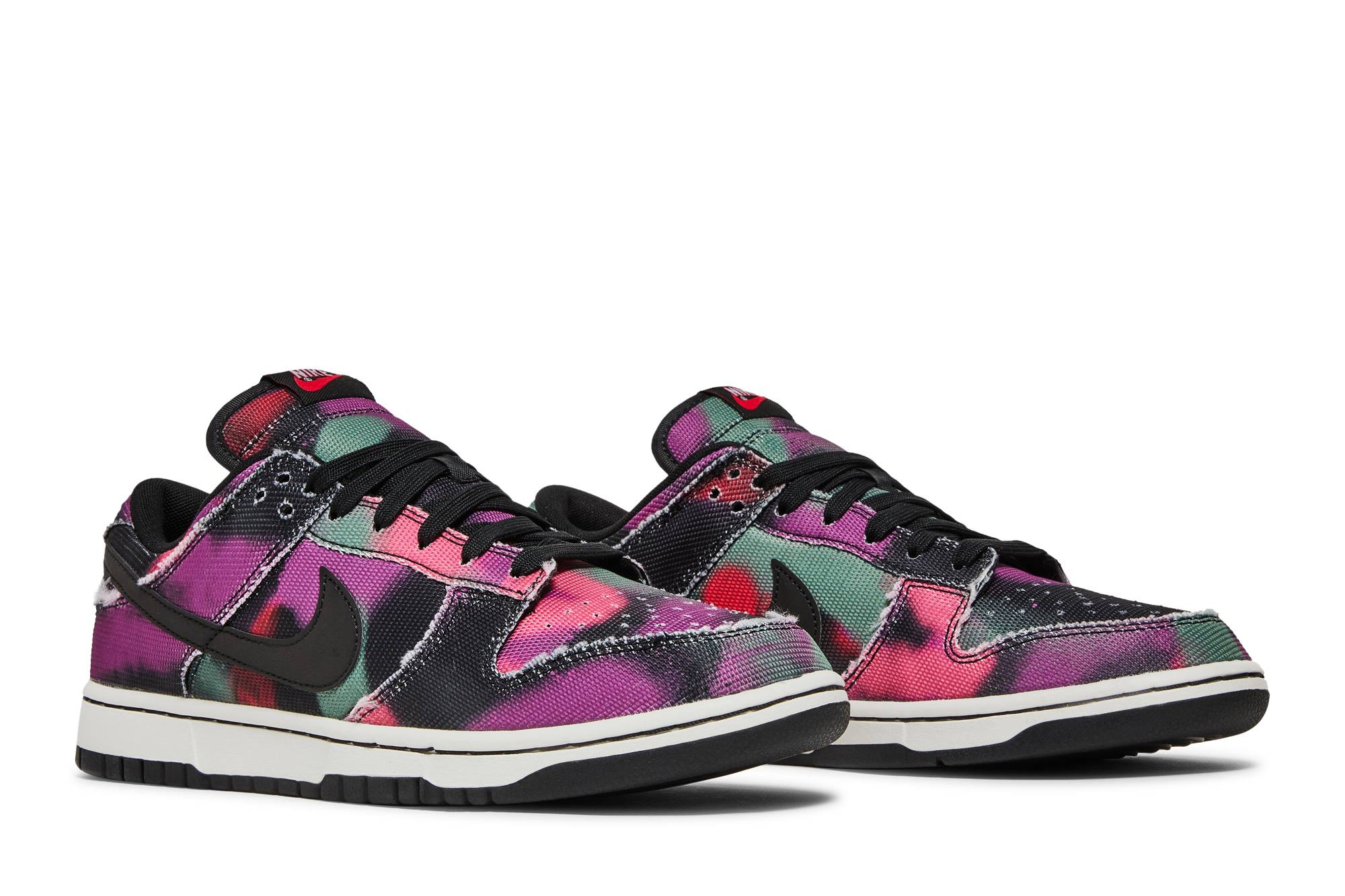 NIKE DUNK LOW ‘GRAFFITI’