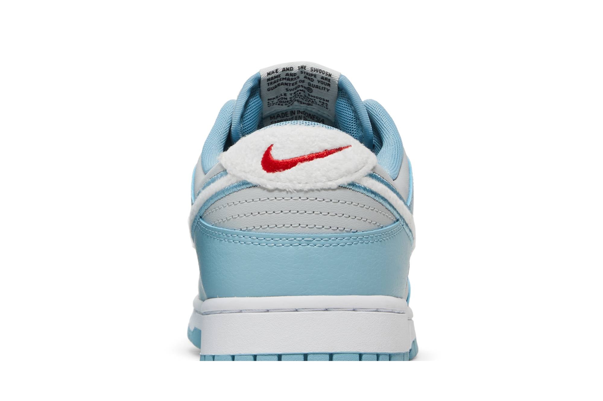 NIKE DUNK LOW ‘FLEECE SWOOSH WORN BLUE’