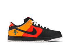 NIKE SB DUNK LOW PRO ‘RAYGUN AWAY’